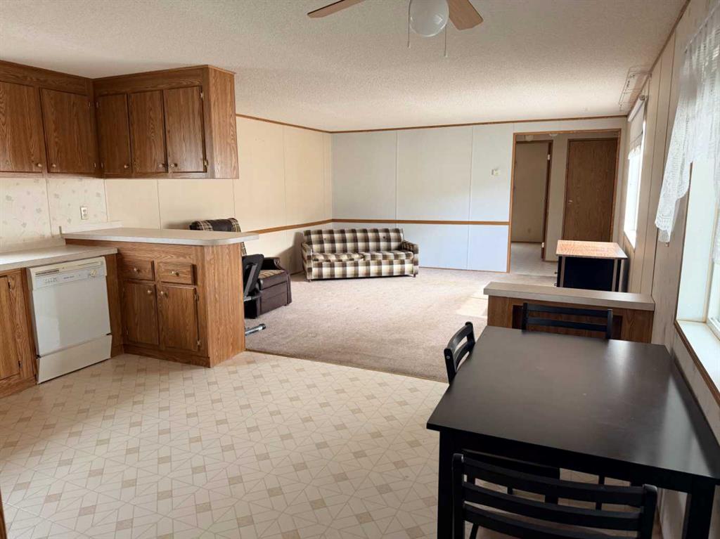 Picture for 443, 37543 England Way 