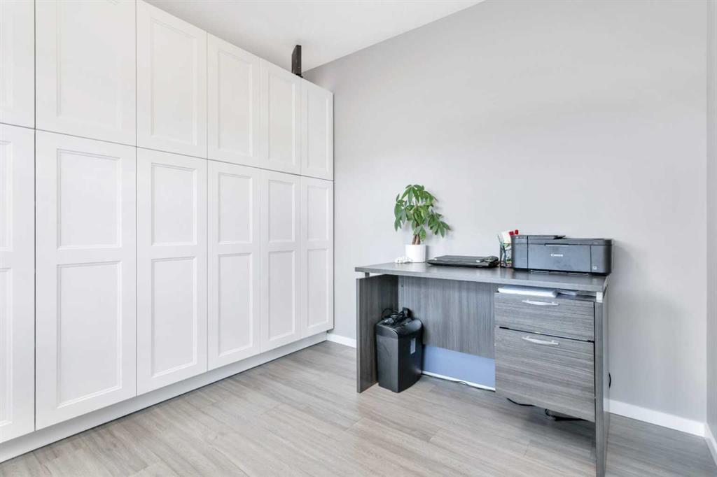 Picture for 182 Kidd Close 