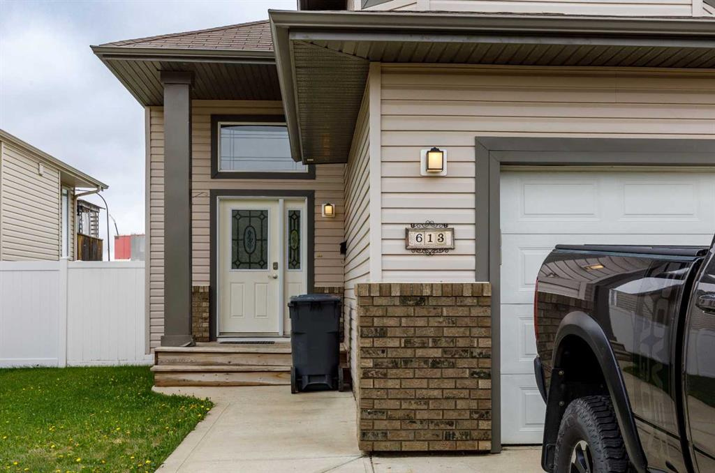 Picture for 613 Oak Street 