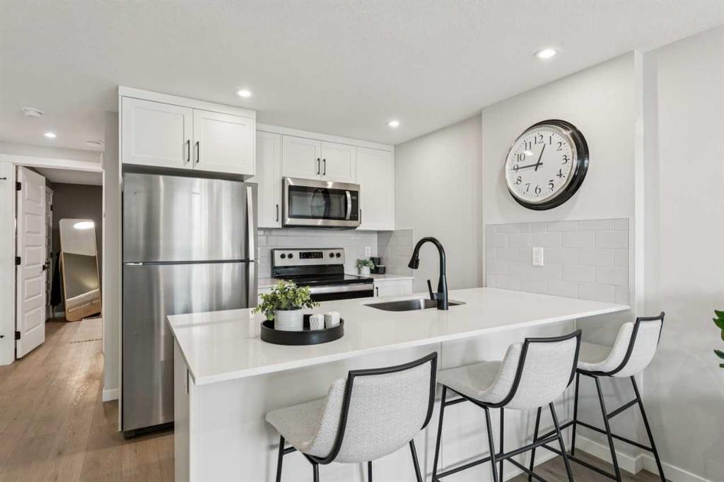 Picture for 105, 155 Crimson Ridge Place NW