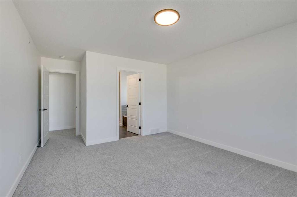 Picture for 152 Hotchkiss Common SE https://www.cirrealty.ca/reb/cara/7/A2250197_27.jpg