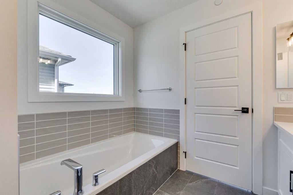 Picture for 152 Hotchkiss Common SE https://www.cirrealty.ca/reb/cara/7/A2250197_30.jpg