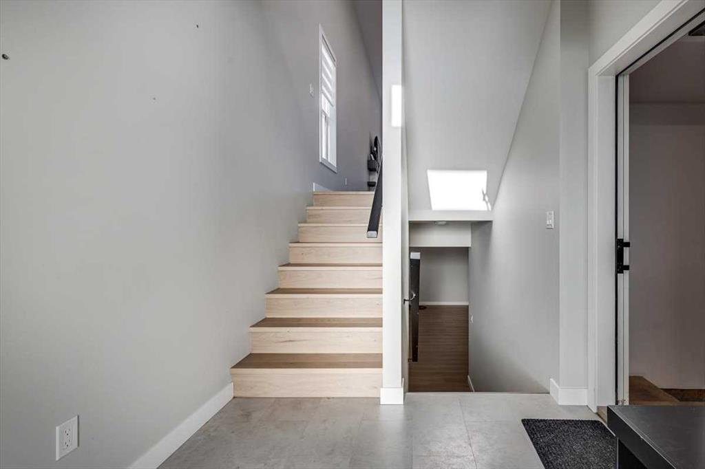 Picture for 232 Emerald Drive  https://www.cirrealty.ca/reb/cara/7/A2264067_8.jpg