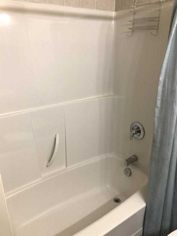 Picture for 7017 Deer Street  https://www.cirrealty.ca/reb/cara/7/A2265647_15.jpg