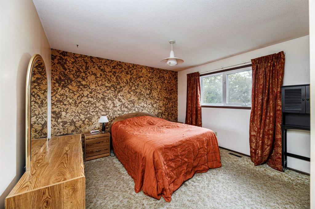 Picture for 5021 48 Avenue  https://www.cirrealty.ca/reb/cara/7/A2265687_15.jpg