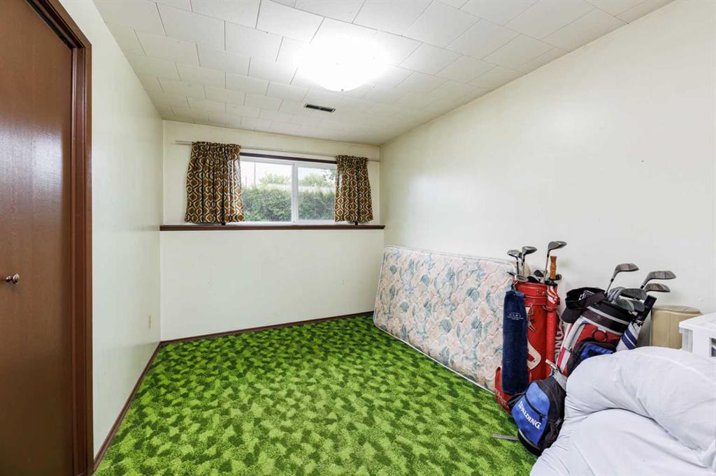 Picture for 5021 48 Avenue  https://www.cirrealty.ca/reb/cara/7/A2265687_21.jpg