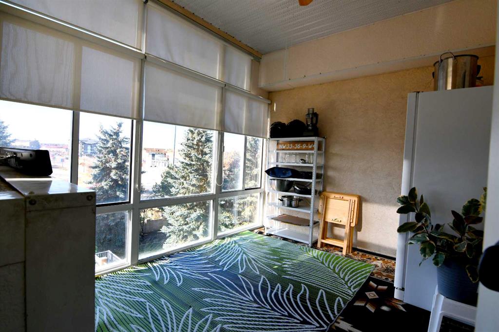Picture for 306, 4512 52 Avenue  https://www.cirrealty.ca/reb/cara/7/A2265797_14.jpg