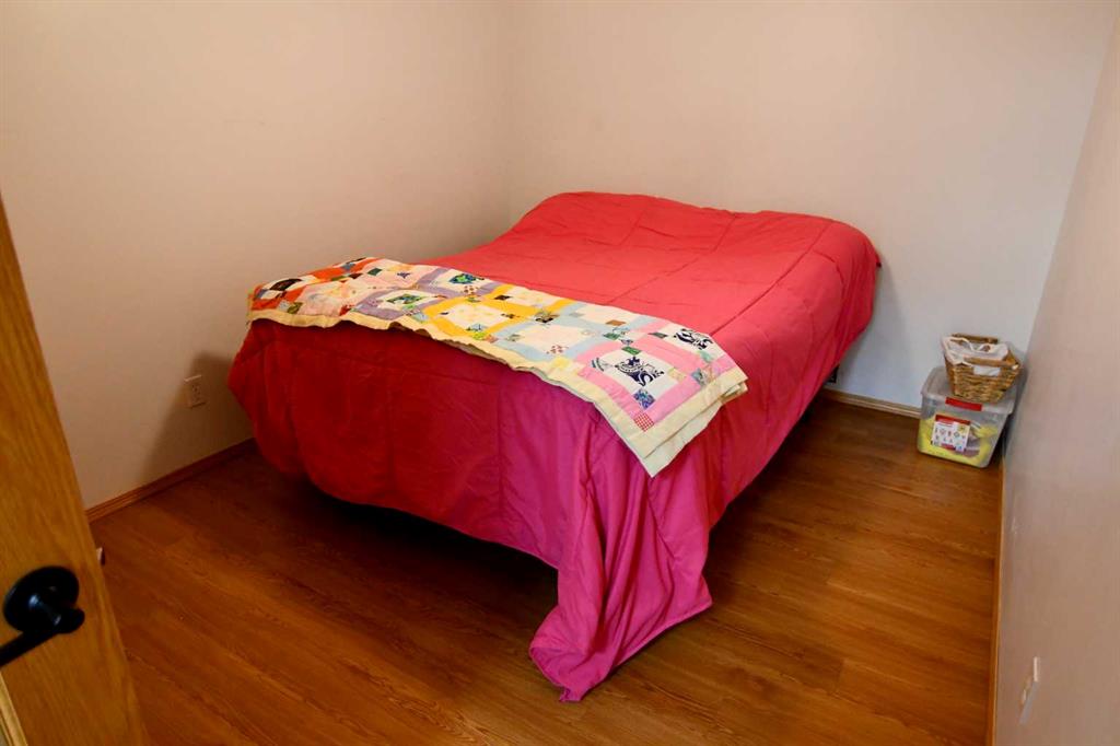 Picture for 306, 4512 52 Avenue  https://www.cirrealty.ca/reb/cara/7/A2265797_9.jpg