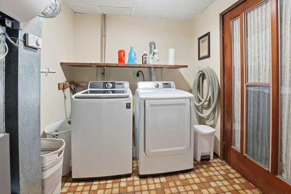 Picture for 69 Hallgren Avenue  https://www.cirrealty.ca/reb/cara/7/A2266457_21.jpg