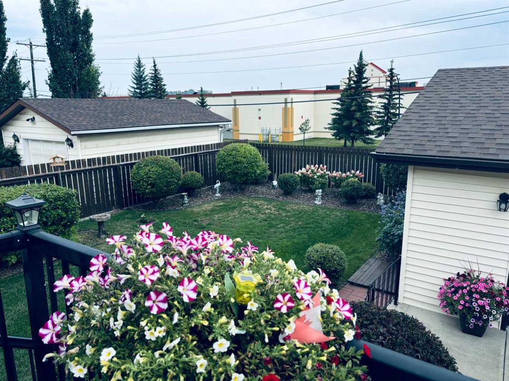 Picture for 69 Hallgren Avenue  https://www.cirrealty.ca/reb/cara/7/A2266457_34.jpg