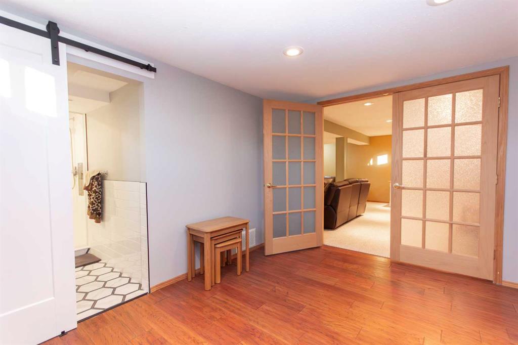 Picture for 4413 Embury Crescent  https://www.cirrealty.ca/reb/cara/7/A2266547_29.jpg