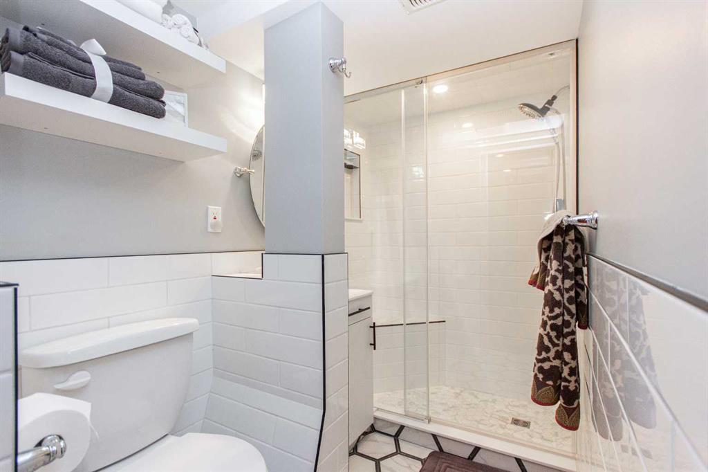 Picture for 4413 Embury Crescent  https://www.cirrealty.ca/reb/cara/7/A2266547_31.jpg