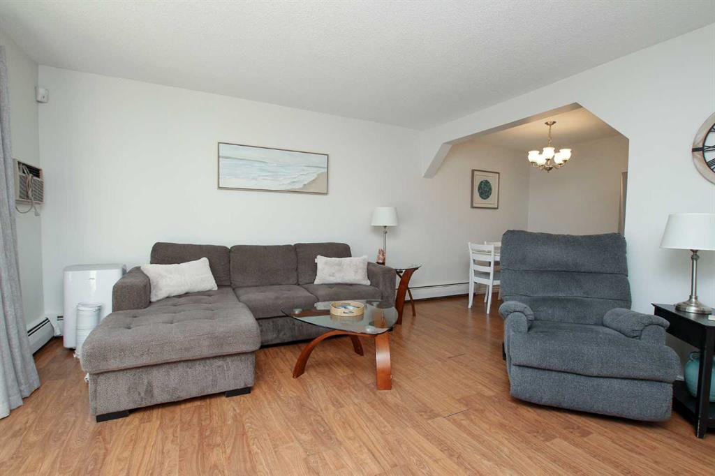 Picture for 308, 5326 47 Avenue  https://www.cirrealty.ca/reb/cara/7/A2266627_10.jpg