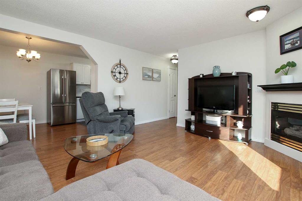 Picture for 308, 5326 47 Avenue  https://www.cirrealty.ca/reb/cara/7/A2266627_11.jpg