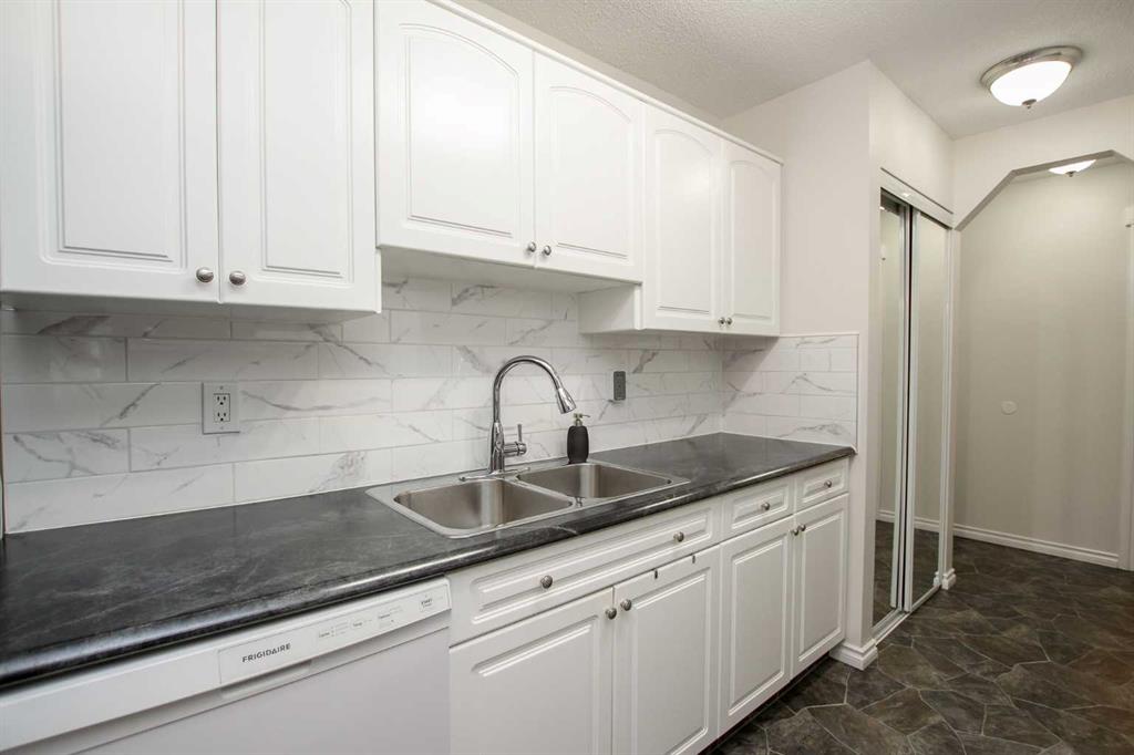 Picture for 308, 5326 47 Avenue  https://www.cirrealty.ca/reb/cara/7/A2266627_18.jpg