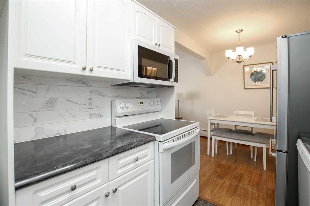 Picture for 308, 5326 47 Avenue  https://www.cirrealty.ca/reb/cara/7/A2266627_19.jpg