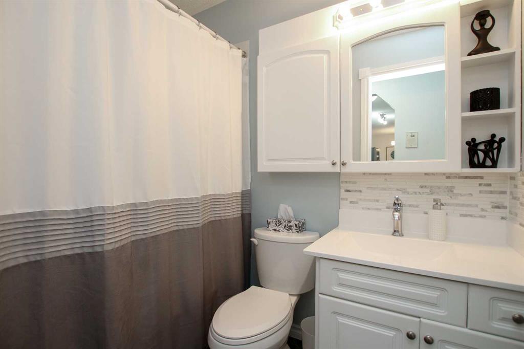 Picture for 308, 5326 47 Avenue  https://www.cirrealty.ca/reb/cara/7/A2266627_23.jpg