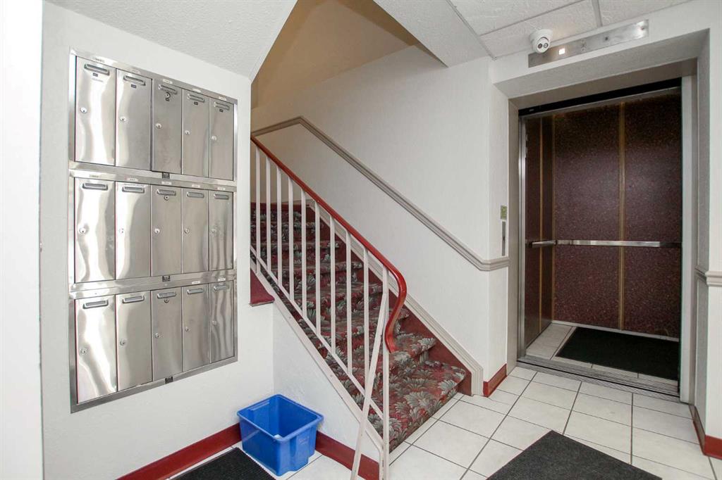 Picture for 308, 5326 47 Avenue  https://www.cirrealty.ca/reb/cara/7/A2266627_7.jpg