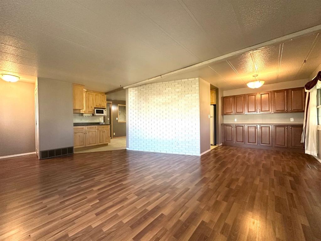 Picture for 4601 50 Avenue 