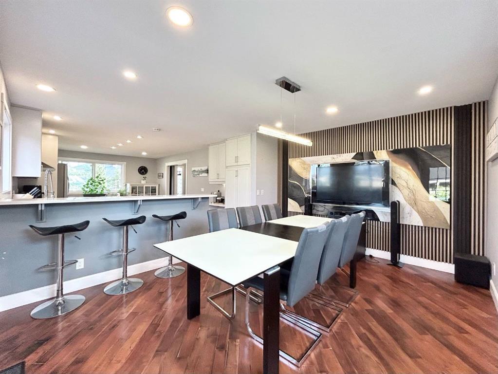 Picture for 305 Lakeside Greens Crescent  https://www.cirrealty.ca/reb/cara/7/A2266877_14.jpg