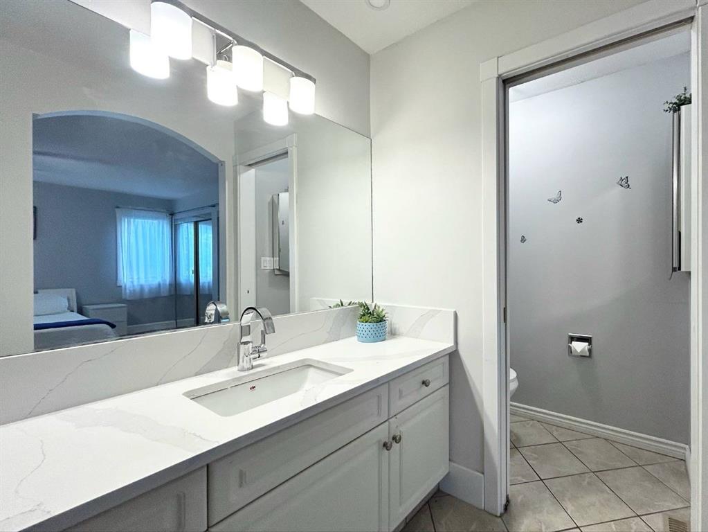 Picture for 305 Lakeside Greens Crescent  https://www.cirrealty.ca/reb/cara/7/A2266877_21.jpg