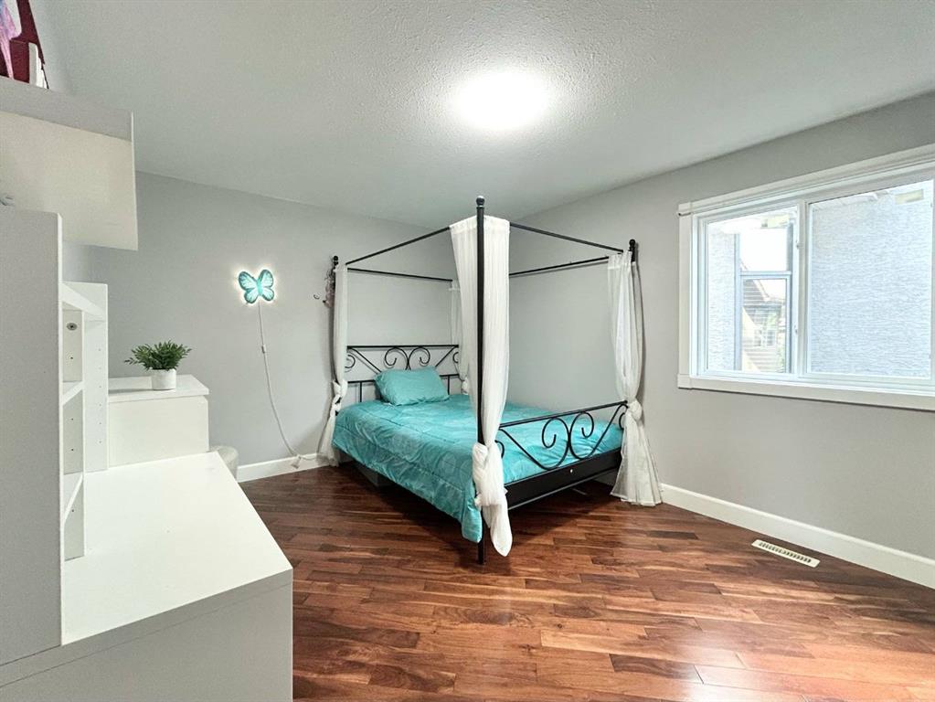 Picture for 305 Lakeside Greens Crescent  https://www.cirrealty.ca/reb/cara/7/A2266877_24.jpg