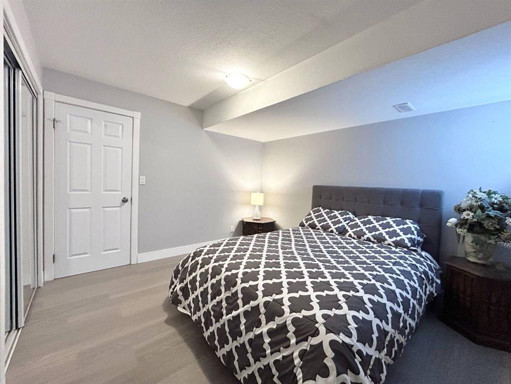 Picture for 305 Lakeside Greens Crescent  https://www.cirrealty.ca/reb/cara/7/A2266877_28.jpg