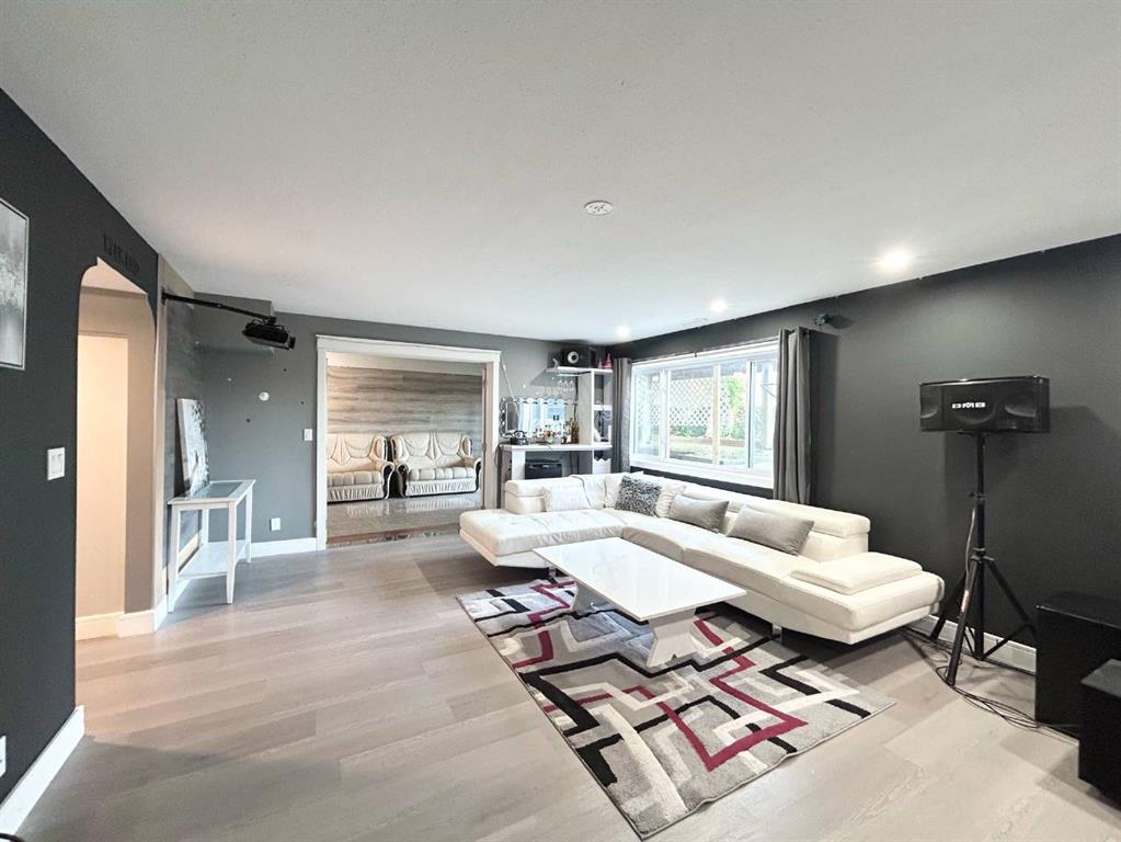 Picture for 305 Lakeside Greens Crescent  https://www.cirrealty.ca/reb/cara/7/A2266877_33.jpg