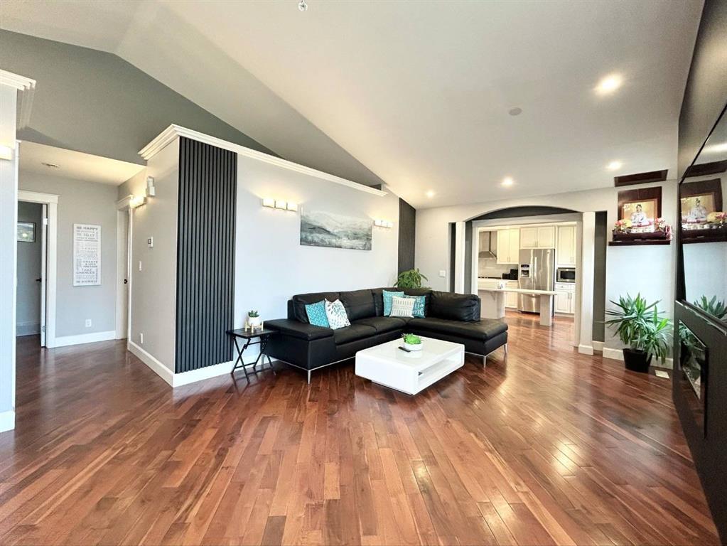 Picture for 305 Lakeside Greens Crescent  Picture for 305 Lakeside Greens Crescent