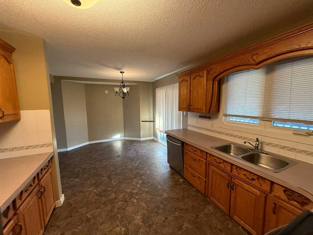 Picture for 5805 42 Avenue 