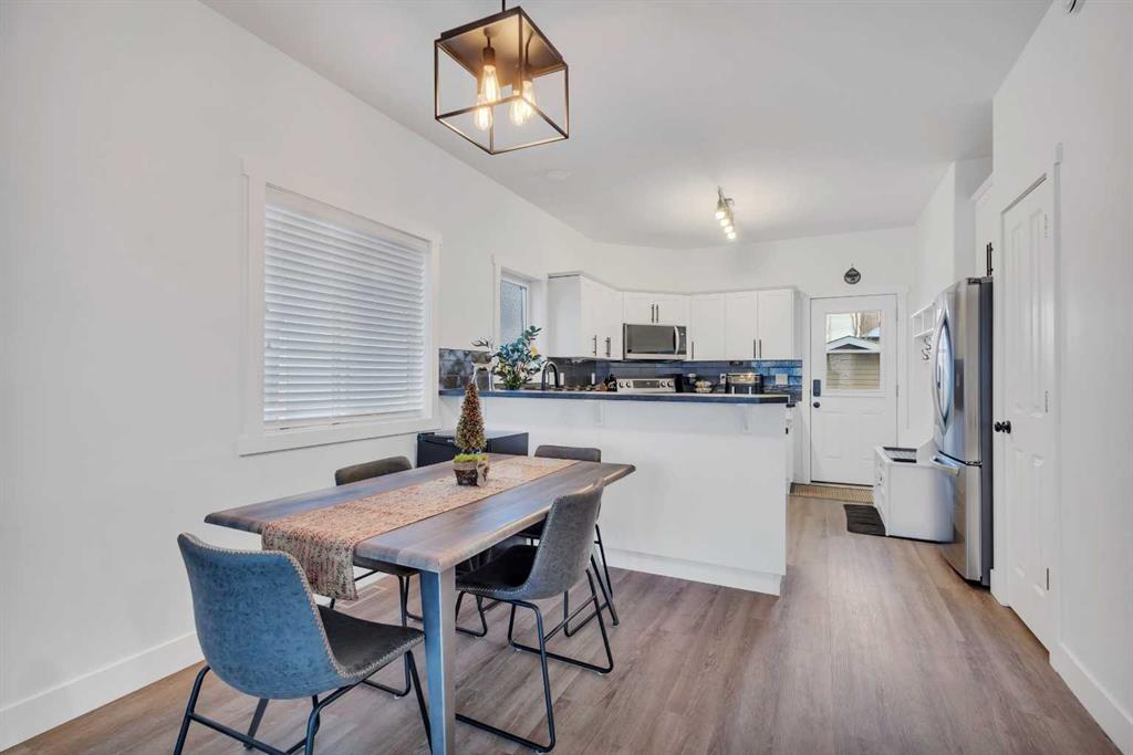 Picture for 98 Village Crescent 