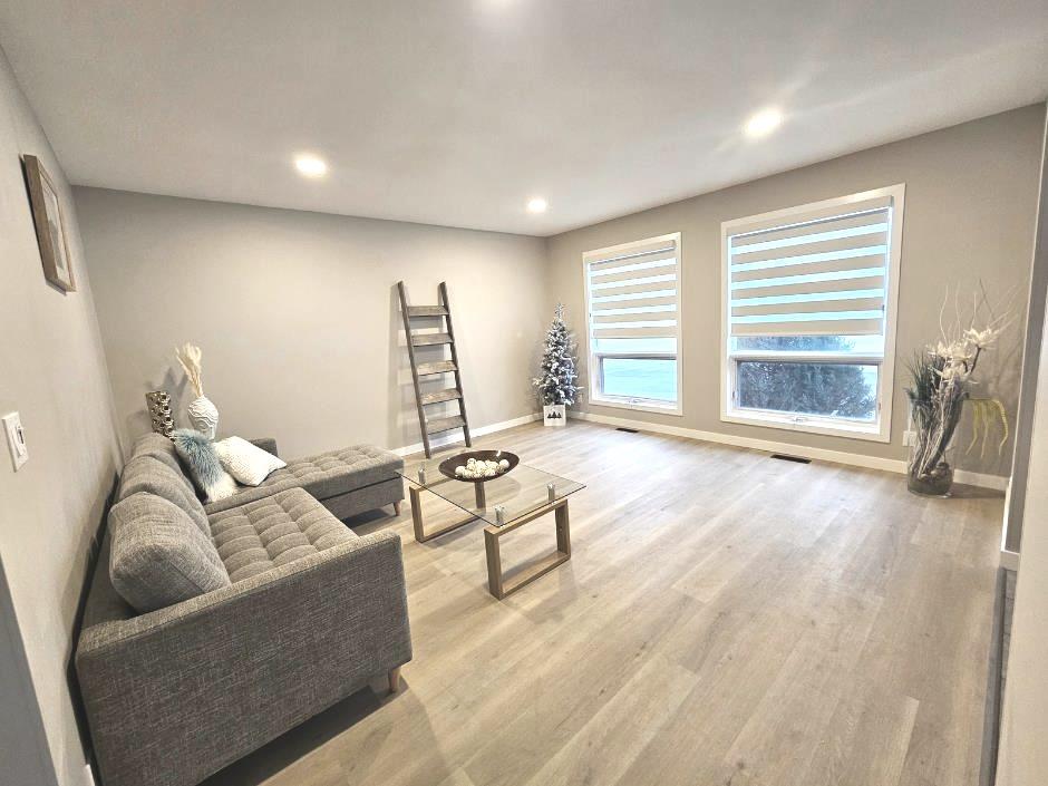 Picture for 4703 44 Street  