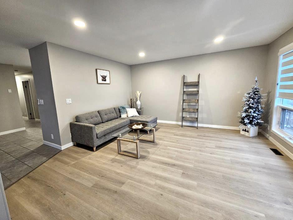 Picture for 4703 44 Street  