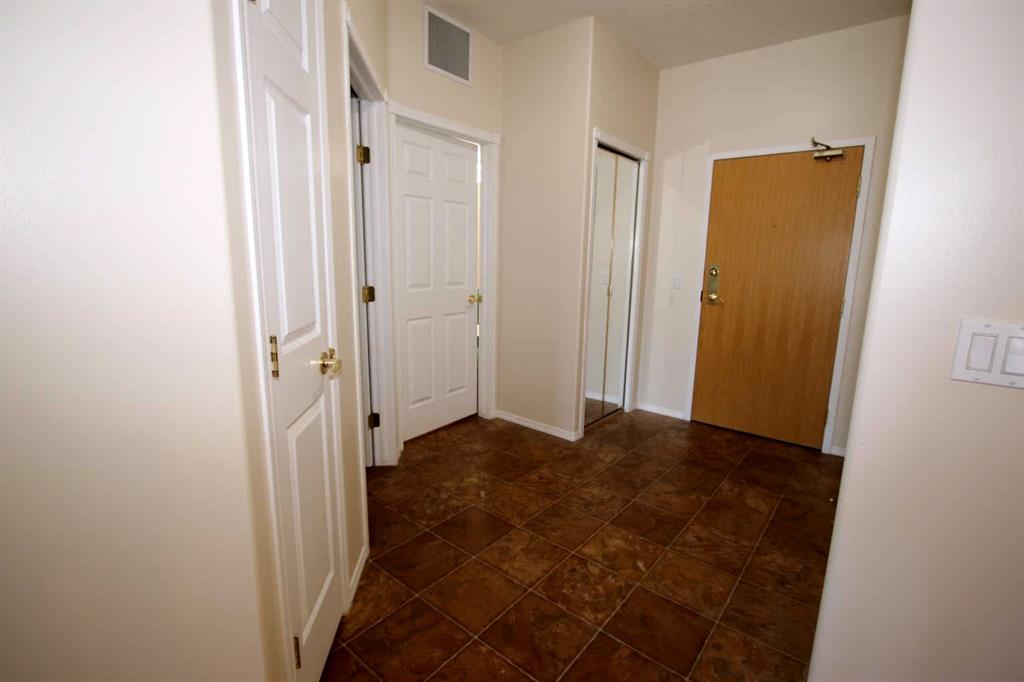 Picture for 123, 4512 52 Avenue 