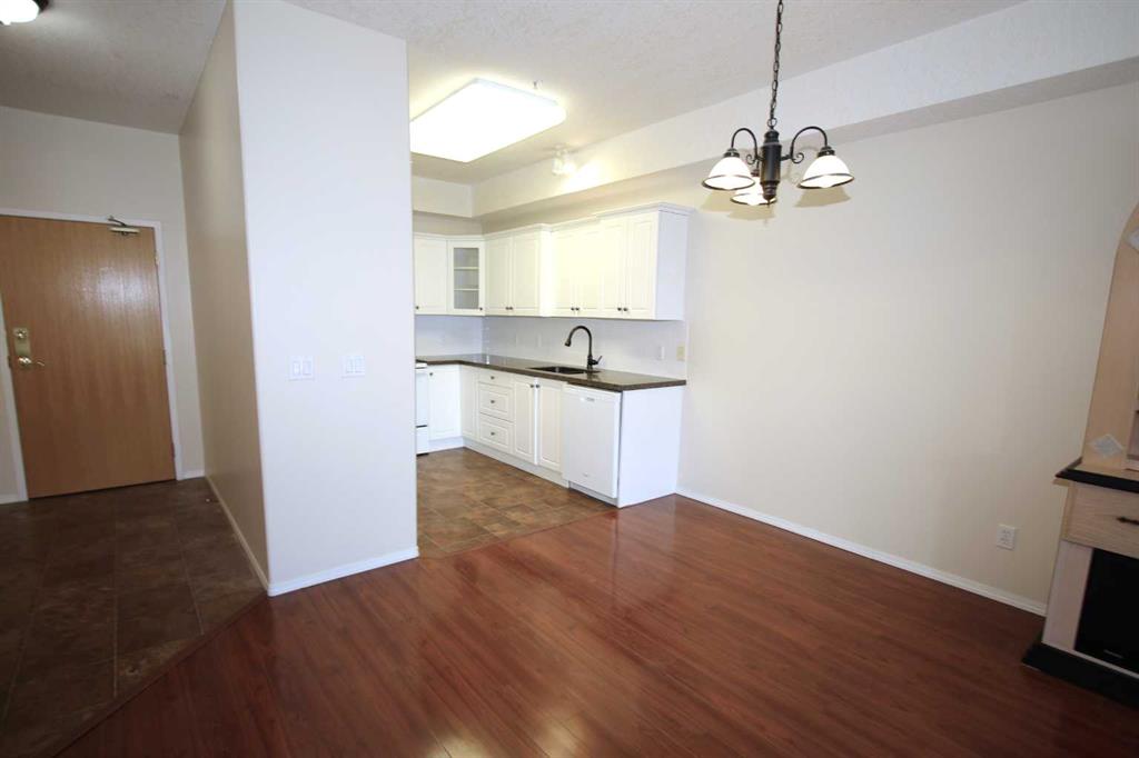 Picture for 123, 4512 52 Avenue 