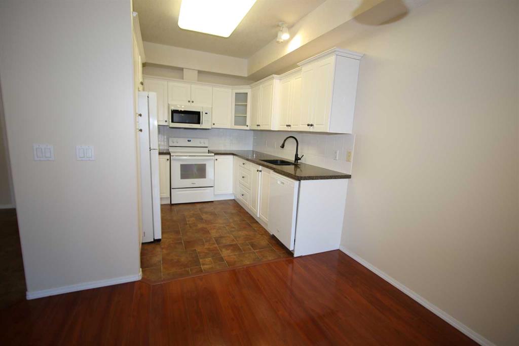 Picture for 123, 4512 52 Avenue 