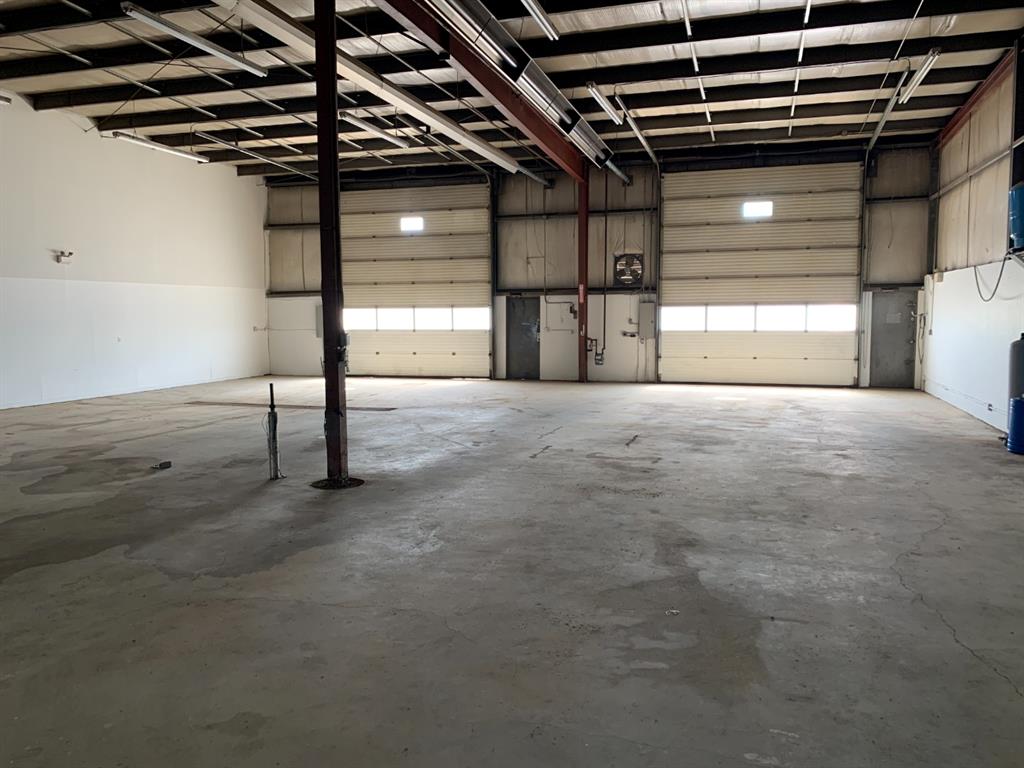 Picture for Bay #1 &amp; 2, 4000 Landry Avenue 