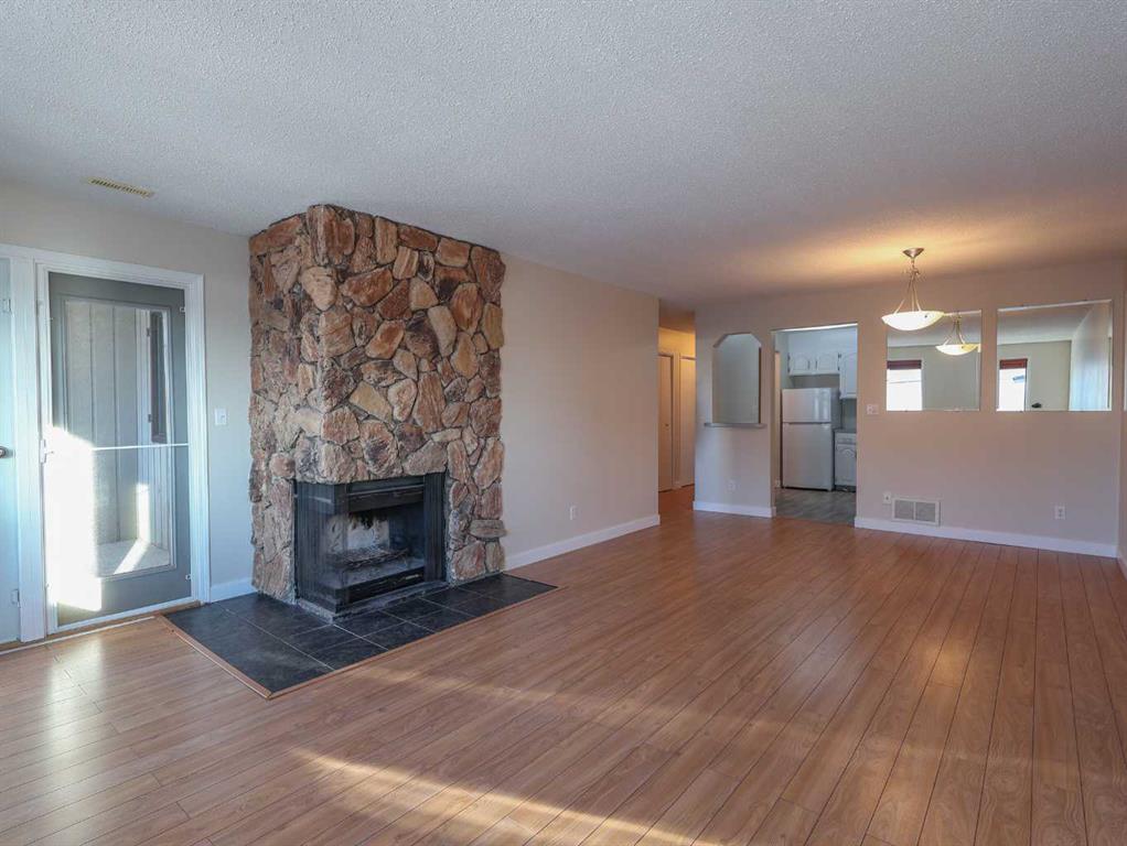 Picture for 206, 4714A 49 Street 