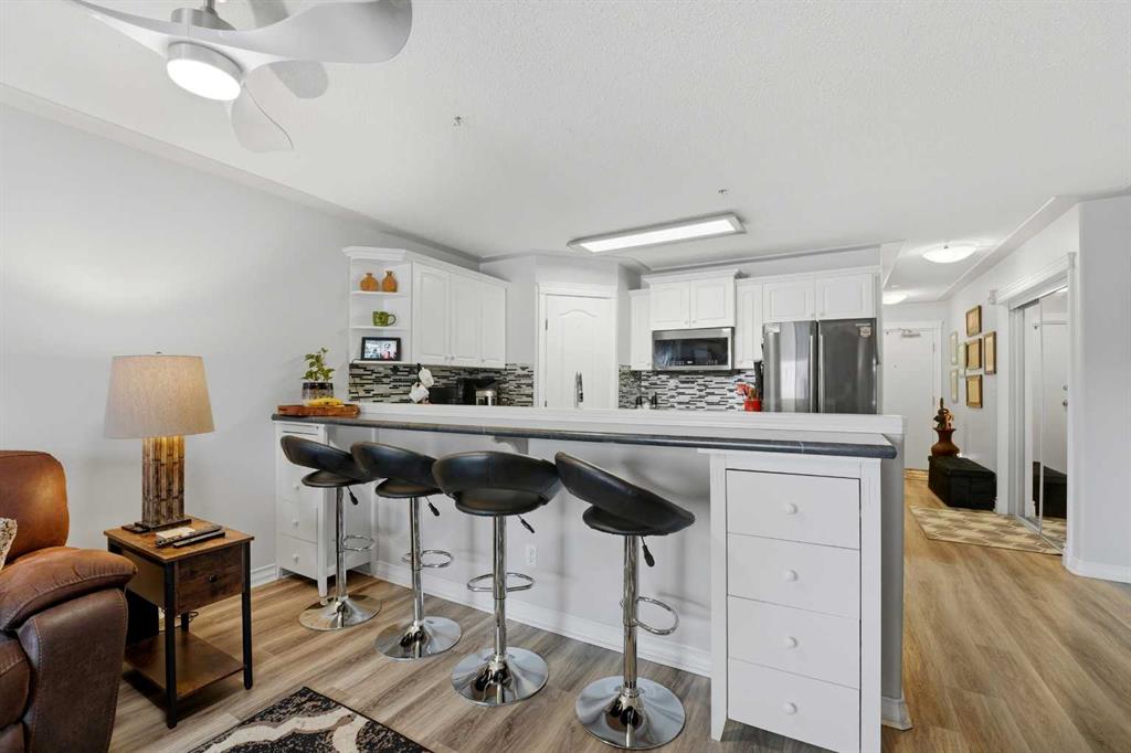 Picture for 104, 4610 47A Avenue 