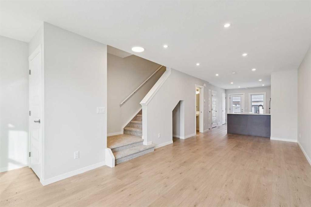 Picture for 706, 135 Mahogany Parade SE