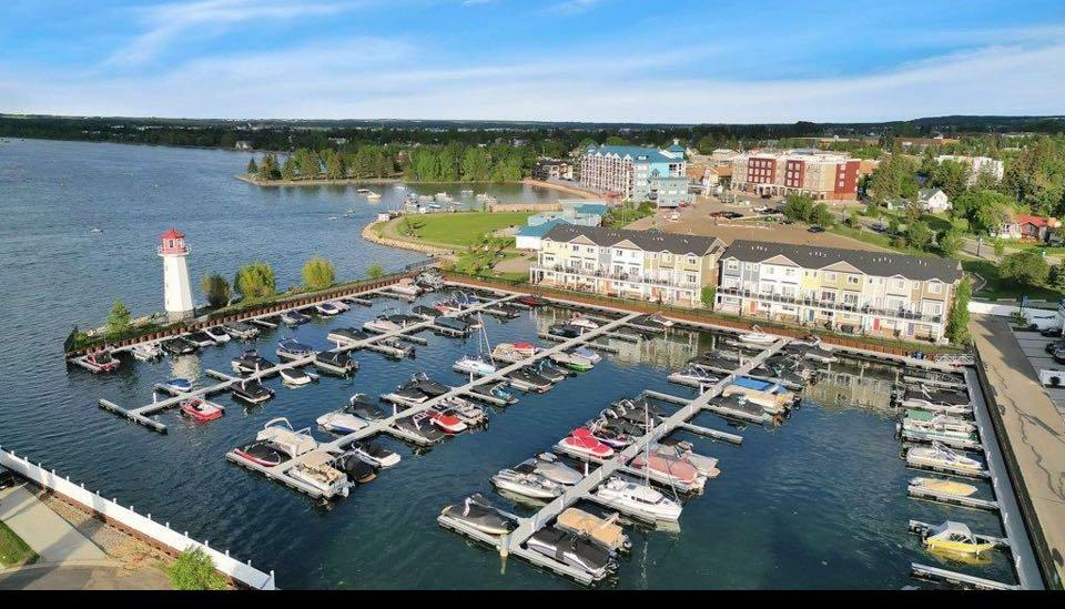 Picture for #147 D16, 5230 Lakeshore Drive 