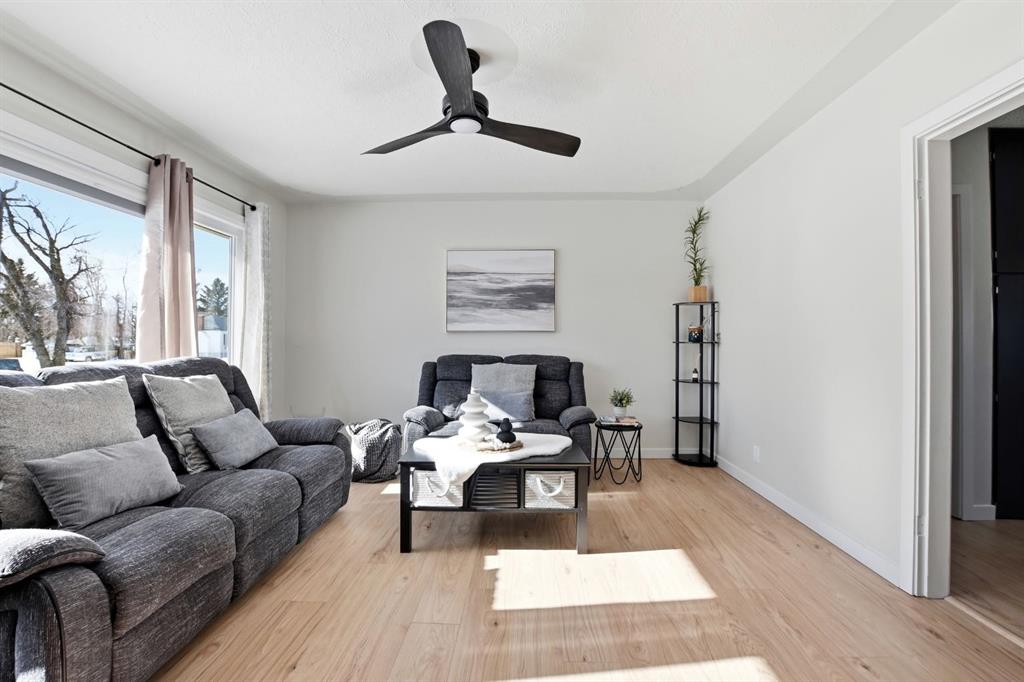 Picture for 4006 51 Street 