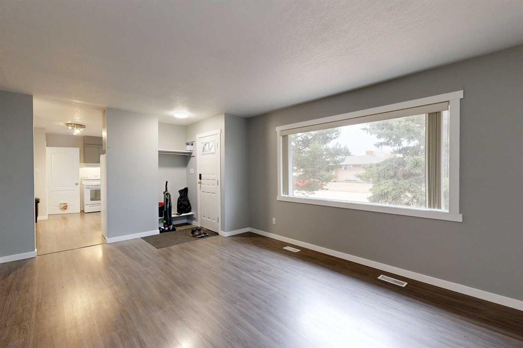 Picture for 4019 57 Street 