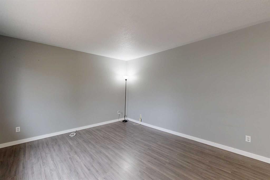 Picture for 4019 57 Street 