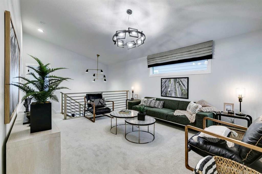 Picture for 731 Langley Terrace SE