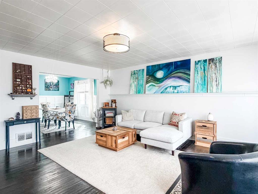 Picture for 4713 51 Street 