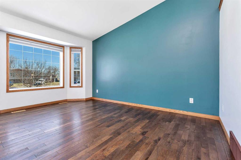 Picture for 5823 60 Avenue 