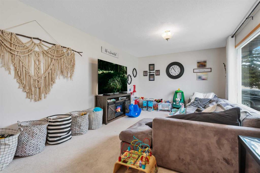 Picture for 5751 55 Street 