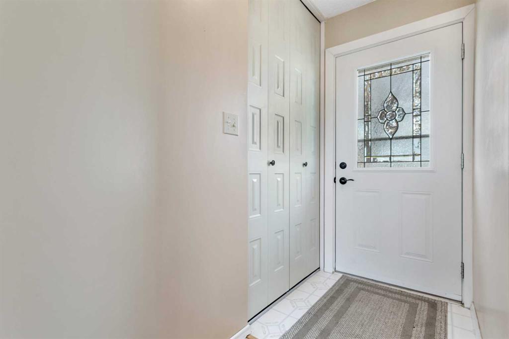 Picture for 5728 57 Street Close 