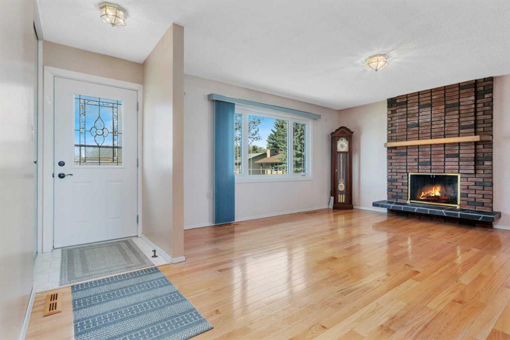 Picture for 5728 57 Street Close 
